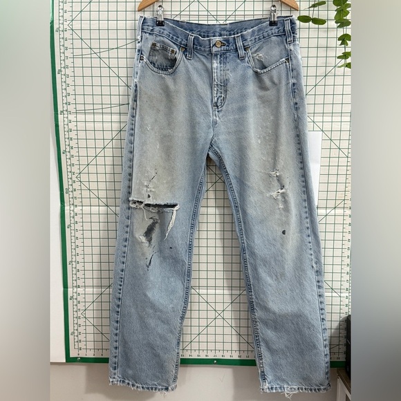 Carhartt Traditional Fit Distressed Light Wash Jeans 36x32 - Picture 1 of 15